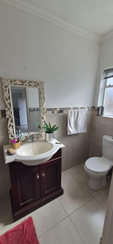 To Let 1 Bedroom Property for Rent in Fairways Western Cape